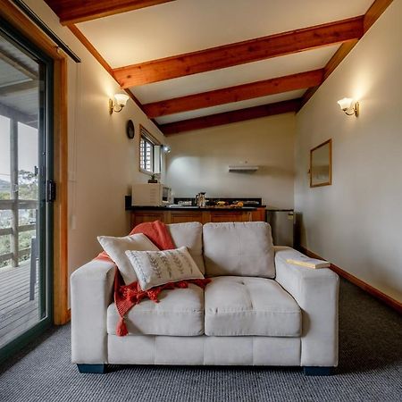 Freycinet Cottage 1 - Bluestone コールズ・ベイ エクステリア 写真