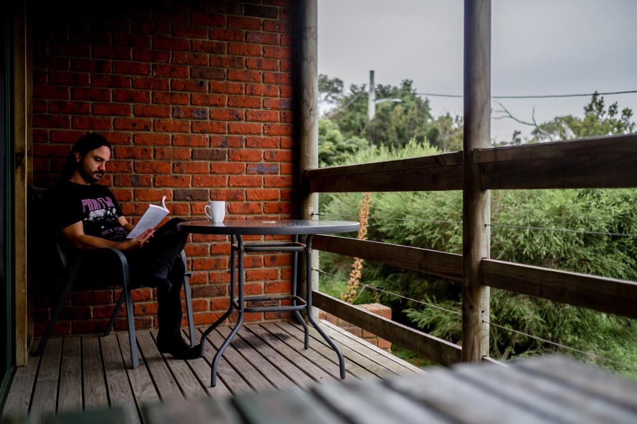 Freycinet Cottage 1 - Bluestone コールズ・ベイ エクステリア 写真