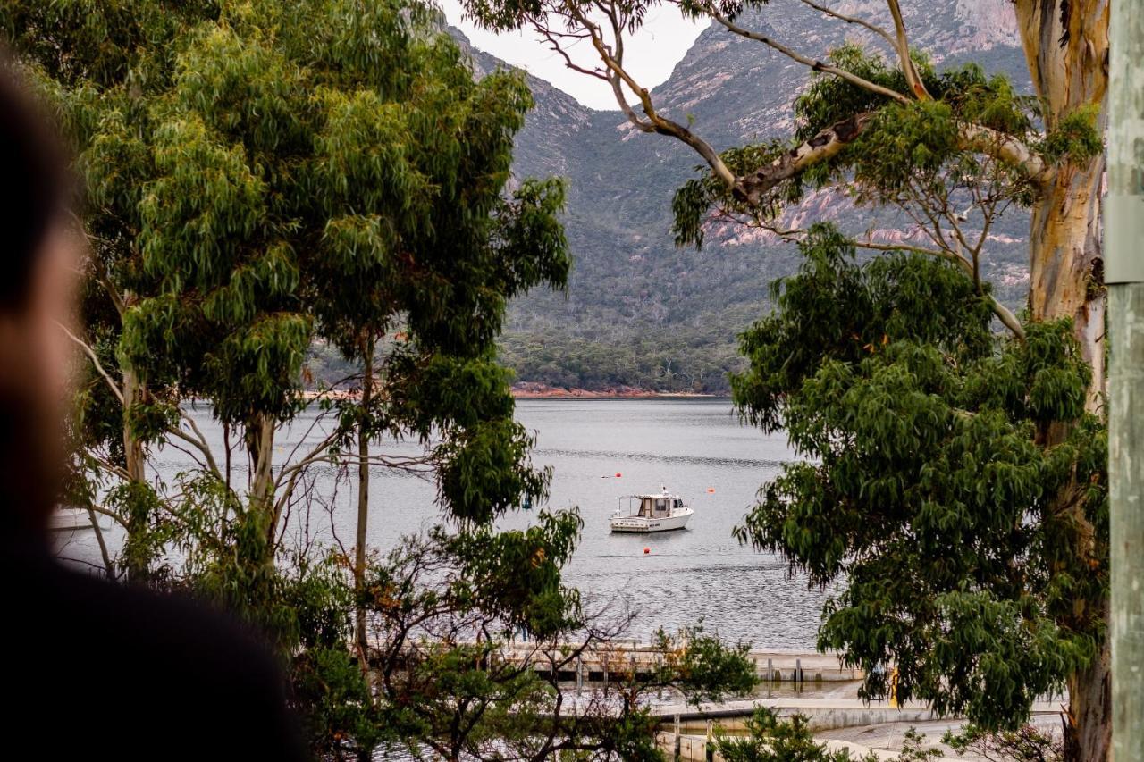 Freycinet Cottage 1 - Bluestone コールズ・ベイ エクステリア 写真